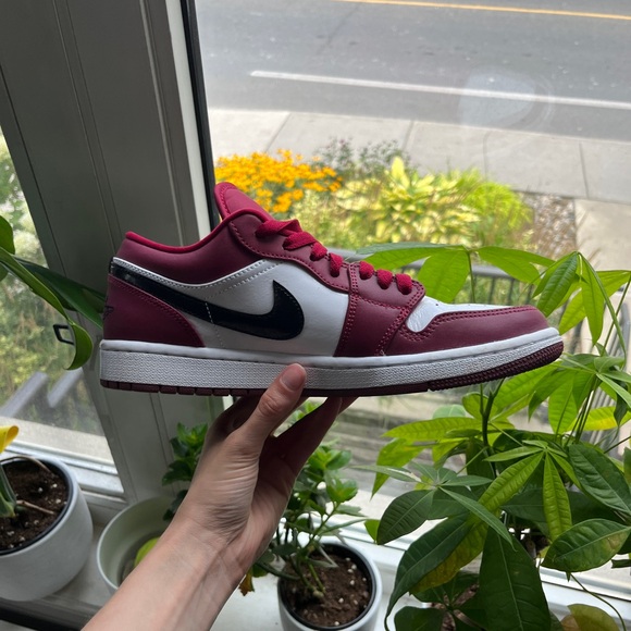 Air Jordan 1 Low - Noble Red - Picture 3 of 9